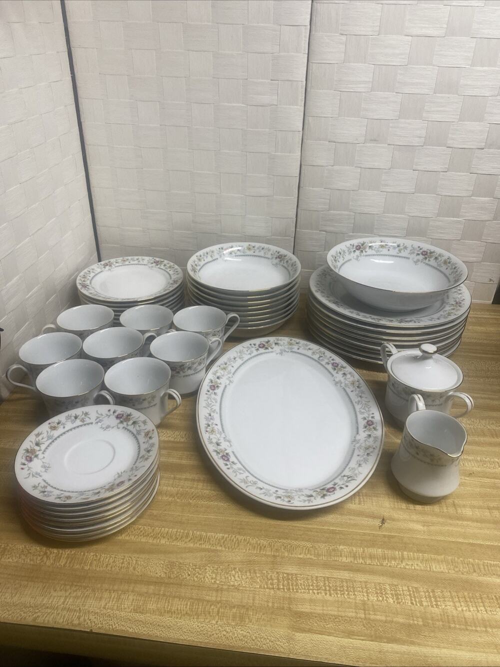 70s 80s Fengxi Porcelain China Gold Trim Floral Service For 8, 44 Pc Set